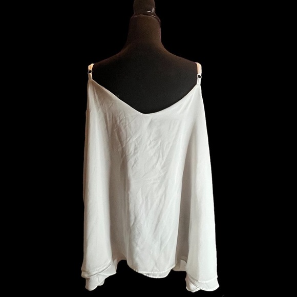 Torrid Sophie Chiffon Swing Cami, White, Size 3 (3X) - Picture 2 of 9